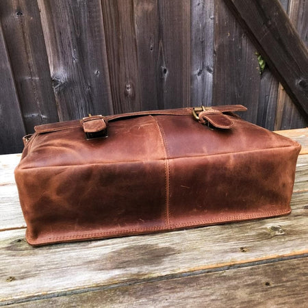 Coarse Leather Messenger